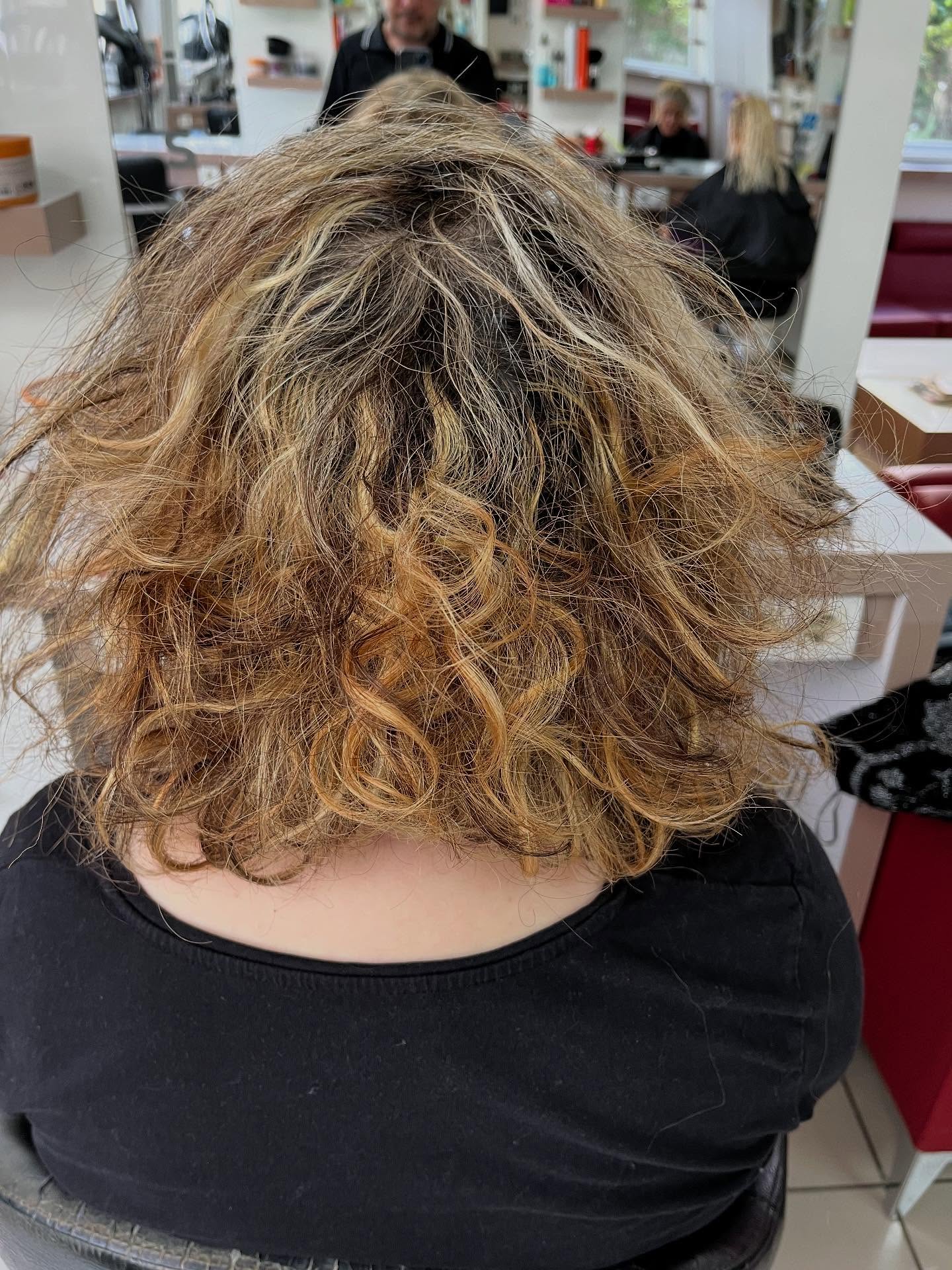 Afyonkarahisar'da Yeni Güzellik Trendi: Renk Tamiri ve Keratin Botoks Bakımı