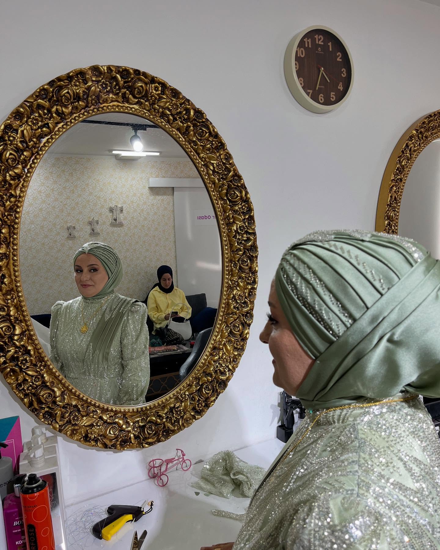 Afyonkarahisar'da Yeni Trend: Türban Tasarımları ve Profesyonel Makyaj Hizmetleri